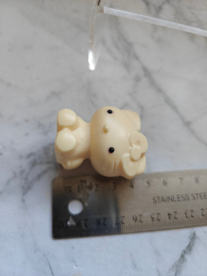 Vegetable Ivory- Hello Kitty Carving