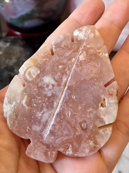 Flower Agate Leaf-Shaped Crystal Carving